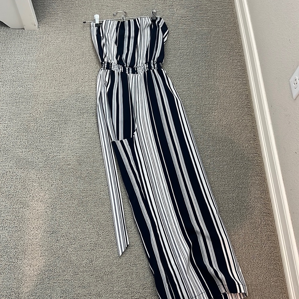Cute jumpsuit worn once for hs graduation